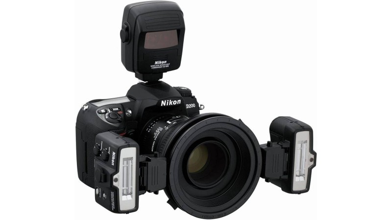 Nikon-R1C1-Blitz