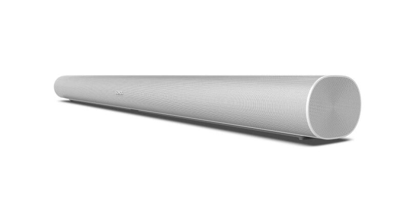 Sonos оснащен звуковой панелью премиум-класса Arc, пятью динамиками и новым сабвуфером