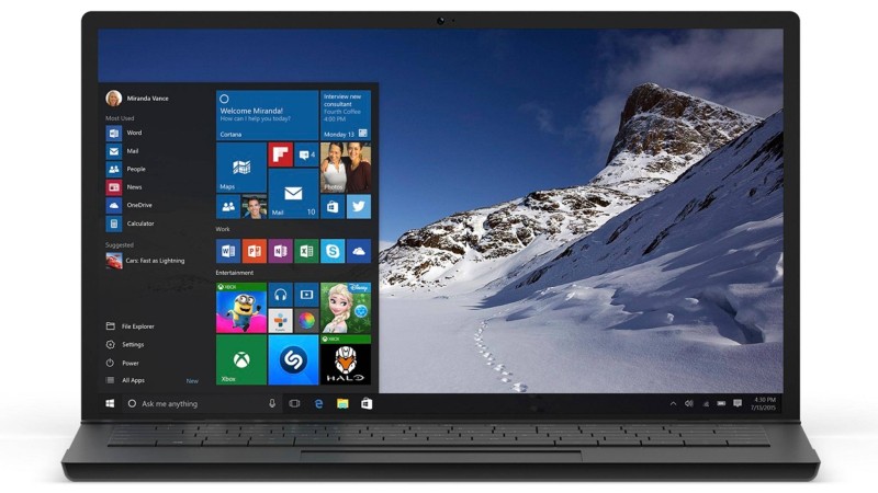 Windows 10 mit Startmenü auf einem Laptop