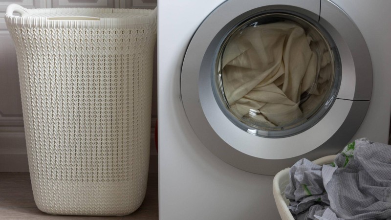Waschmaschine Wäschekorb Badezimmer
