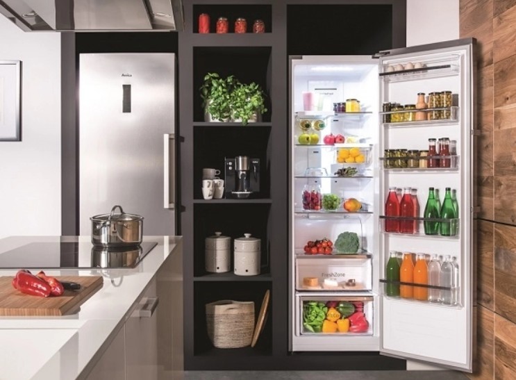 Большой холодильник для большой семьи - сколько он может вместить?