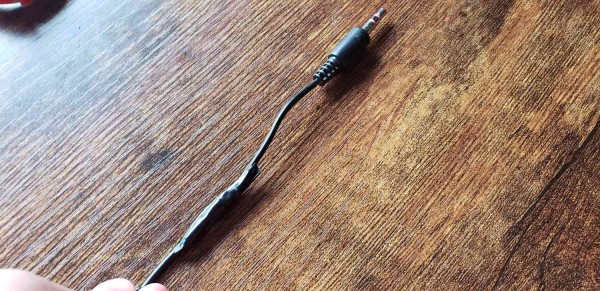 how to fix headphone jack - wrapping wire in electrical tape