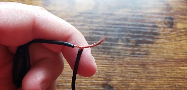 how to fix headphone jack - twist wires together