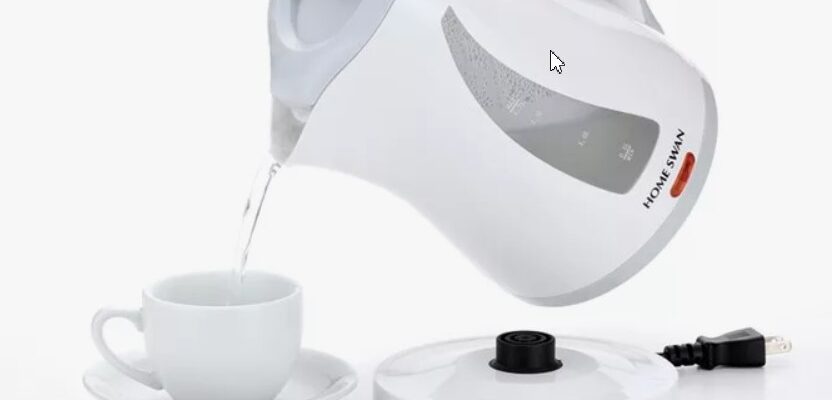 Забудьте о противном запахе пластика в новом чайнике: 4 проверенных способа, как от него избавиться